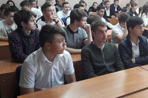 Состоялась встреча первокурсников колледжа ИСТиД с сотрудниками Пятигорского ГИБДД