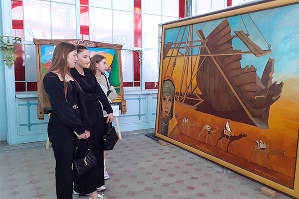 Студенты колледжа посетили художественную выставку «Путешествие длиною в жизнь»