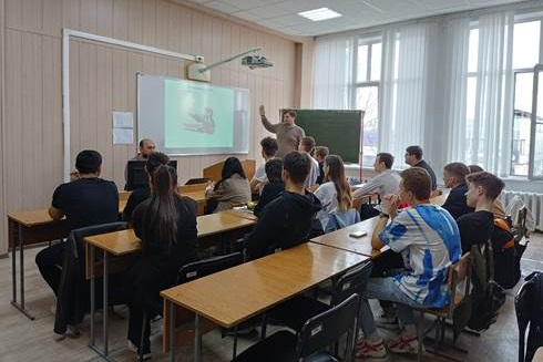 В колледже Пятигорского института СКФУ прошел открытый урок «Графические среды ОС Linux»