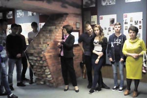 Занятие по истории в Народном музее боевой славы Центра военно-патриотического воспитания молодёжи города Пятигорска