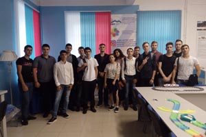 Первокурсники колледжа ИСТиД посетили лаборатории Центра молодежного инновационного творчества