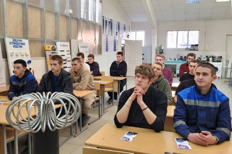 Выпускники Лермонтовского регионального многопрофильного колледжа познакомились с направлениями подготовки Школы инженерии