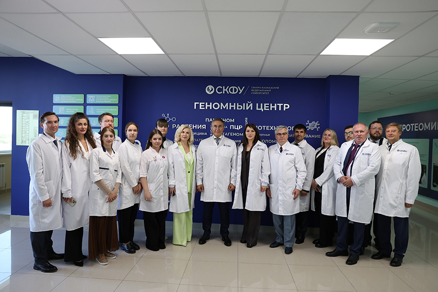 Министру науки и высшего образования Валерию Фалькову представили ресурсы Геномного центра СКФУ (1).jpg