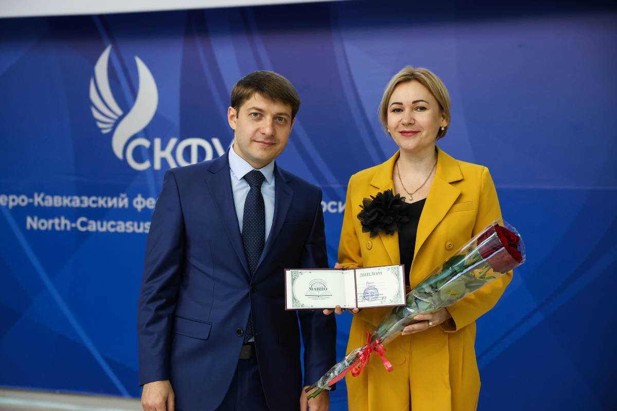 gotovnost-skfu-k-uchebnomu-godu-obsudili-na-uchenom-sovete-ncfru-01 (1).jpg