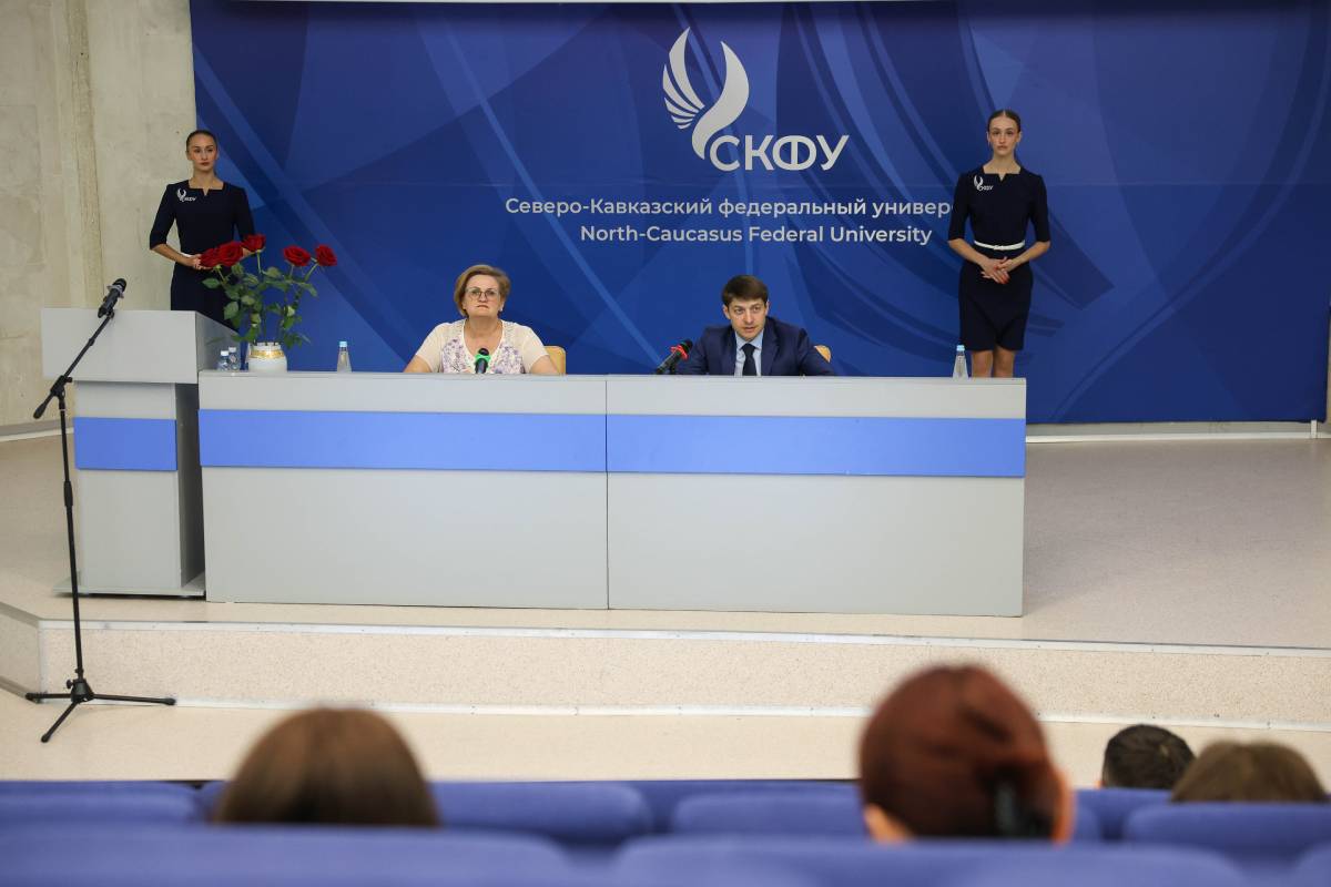 gotovnost-skfu-k-uchebnomu-godu-obsudili-na-uchenom-sovete-ncfru-01 (2).jpg