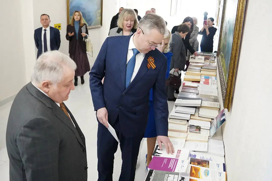 demografiya-i-socialno-ehkonomicheskie-processy-v-regionah-severnogo-kavkaza-stali-temoj-konferencii-v-skfu-ncfu-ru-01 (1).jpg