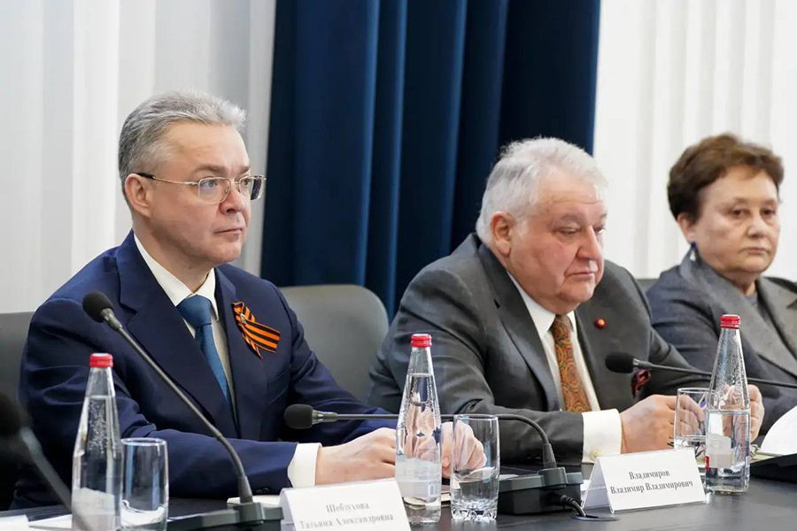 demografiya-i-socialno-ehkonomicheskie-processy-v-regionah-severnogo-kavkaza-stali-temoj-konferencii-v-skfu-ncfu-ru-01 (4).jpg