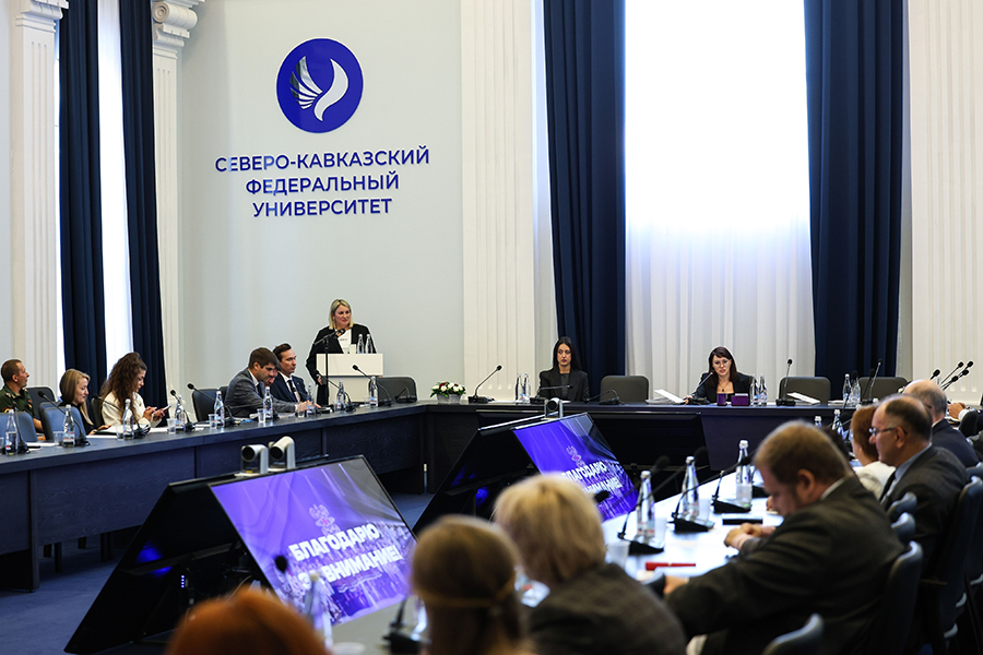 На заседании ученого совета СКФУ обсудили вопросы совершенствования образовательных программ и молодежной политики.jpg