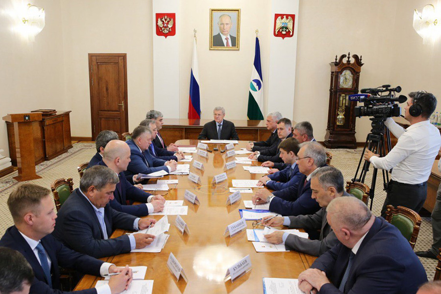 razvitie-oboronno-promyshlennogo-kompleksa-obsudili-v-kbr-ncfu-ru-01
