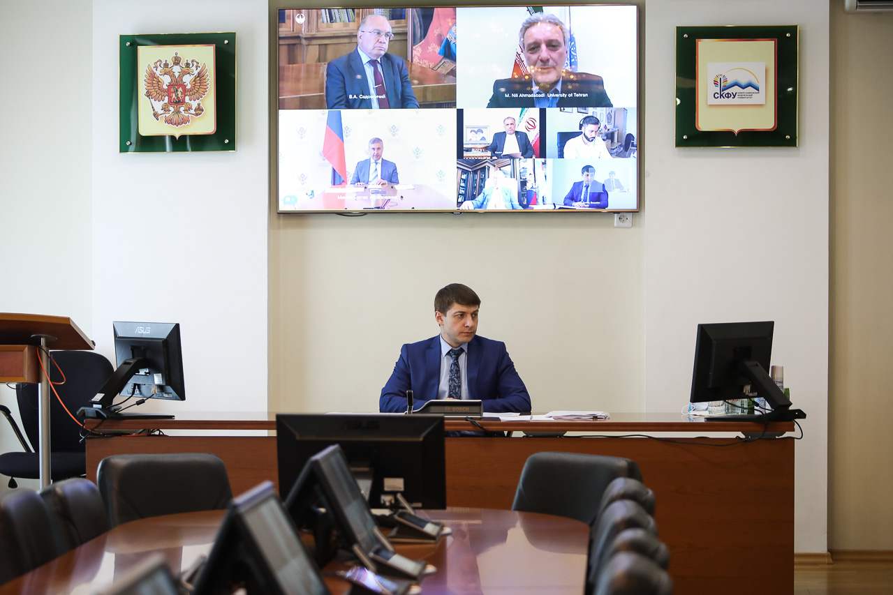 vuzy-rossii-i-irana-obsudili-perspektivy-sotrudnichestva-ncfu.ru-01