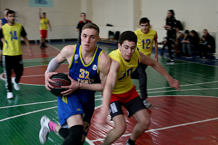 В колледже Пятигорского института СКФУ состоялся турнир по баскетболу «Бросок в прыжке»