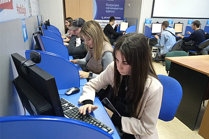 Первокурсники колледжа прошли обучение в библиотечно-информационном центре института
