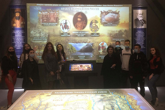 Студенты посетили интерактивный музей «Россия-моя история»