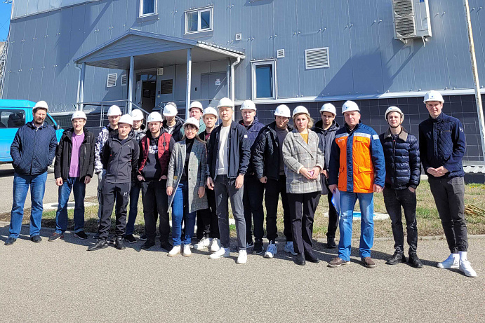 Студенты кафедры физики, электротехники и электроэнергетики посетили подстанцию «330 кВ Ильенко»