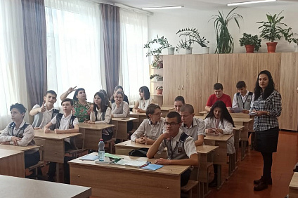 Преподаватели колледжа Пятигорского института СКФУ провели открытый урок для учащихся 9-х классов МБОУ СОШ № 16 по иностранному язык в профессиональной деятельности