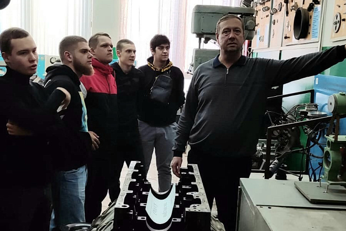 О техническом обслуживании и ремонте тормозных систем с гидроприводом говорили в колледже Пятигорского института СКФУ
