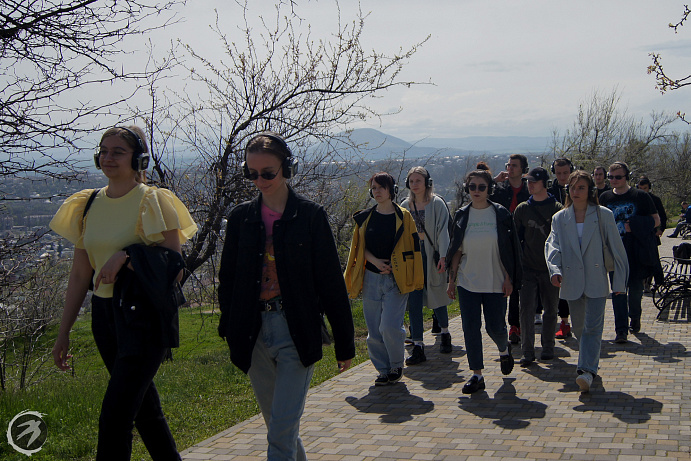 Экскурсию «Эволюция планеты и геология Кавказа» посетили студенты факультета инновационной инженерии и технологий гостеприимства