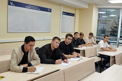 СКФУ выиграл грант на обучение 175 бойцов студенческих отрядов