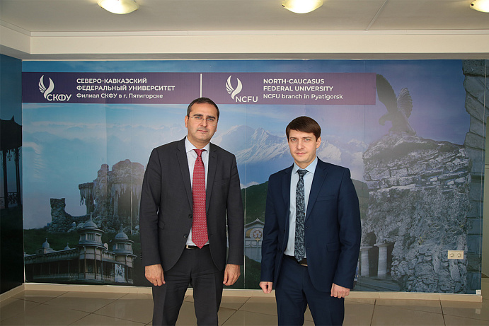 Ректоры СКФУ и СОГУ обсудили перспективы сотрудничества университетов